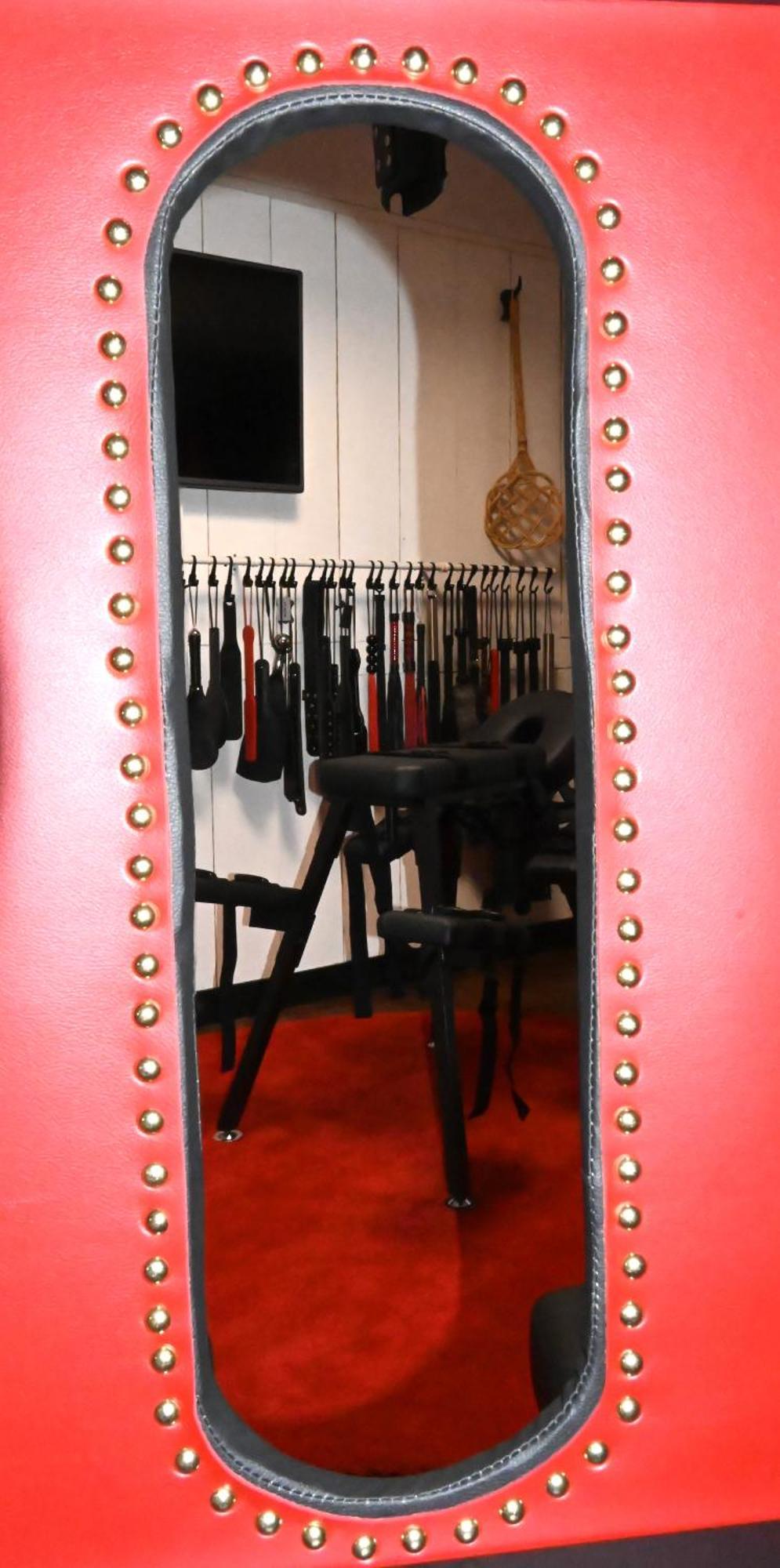 Love Room Donjon Dol In Love Bdsm 돌드브레테인 외부 사진